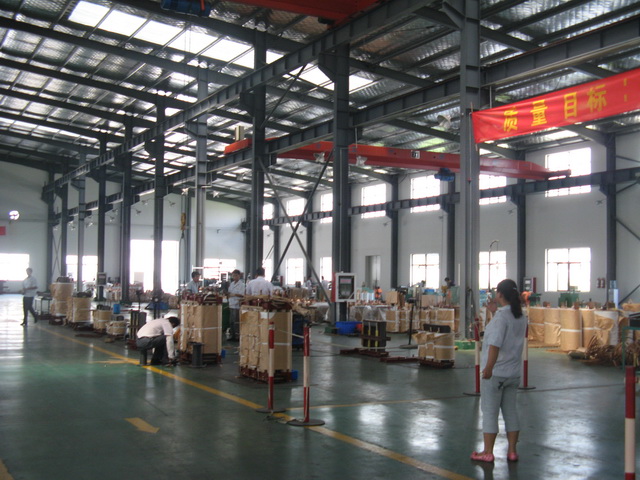 承德变压器生产车间